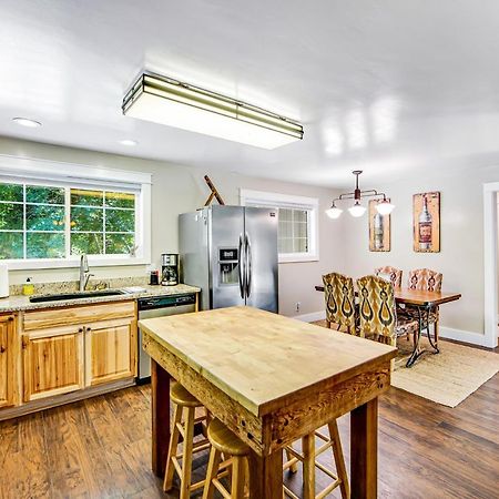 Orchard Near The River Escape Forestville 외부 사진