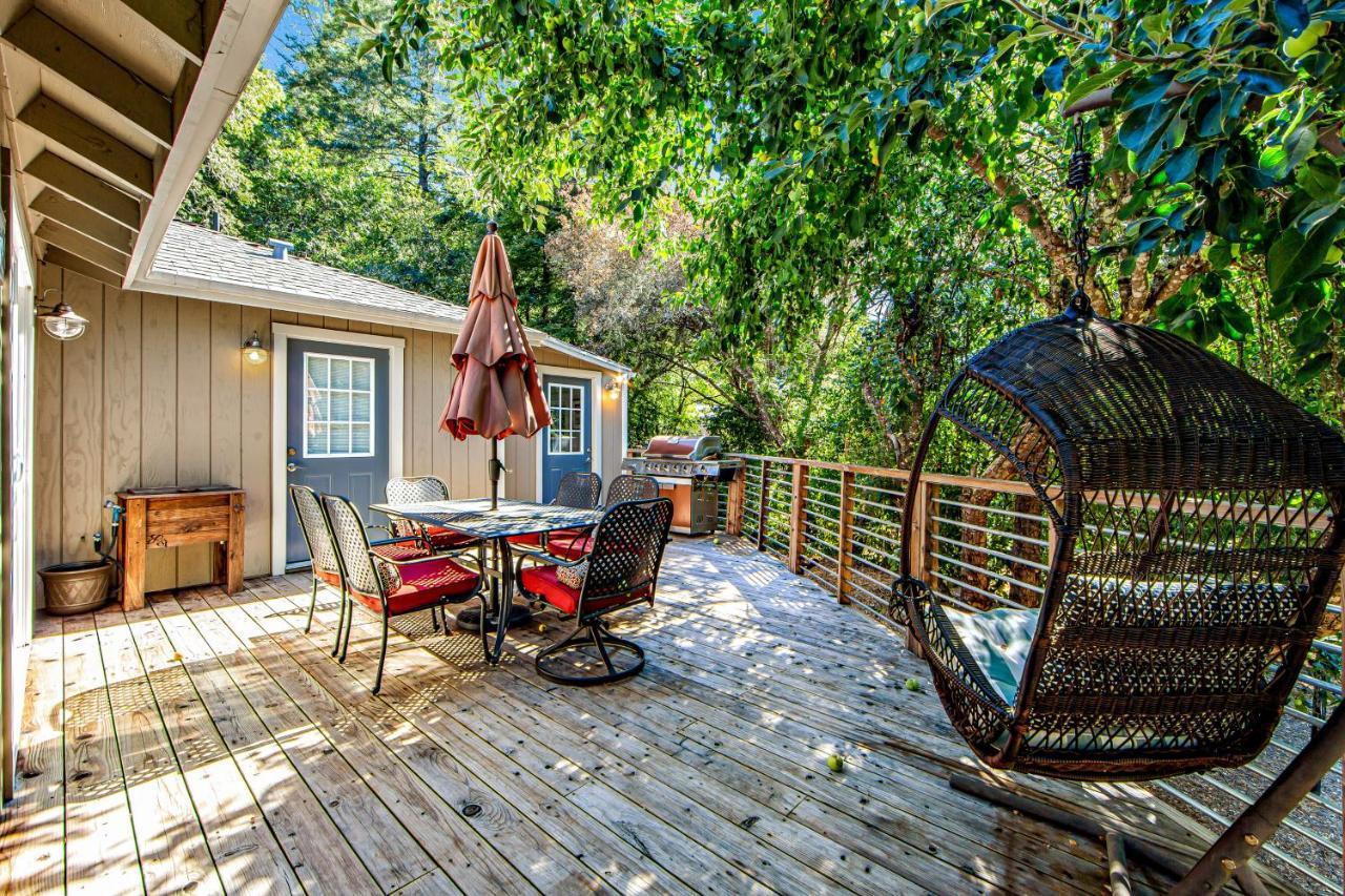 Orchard Near The River Escape Forestville 외부 사진